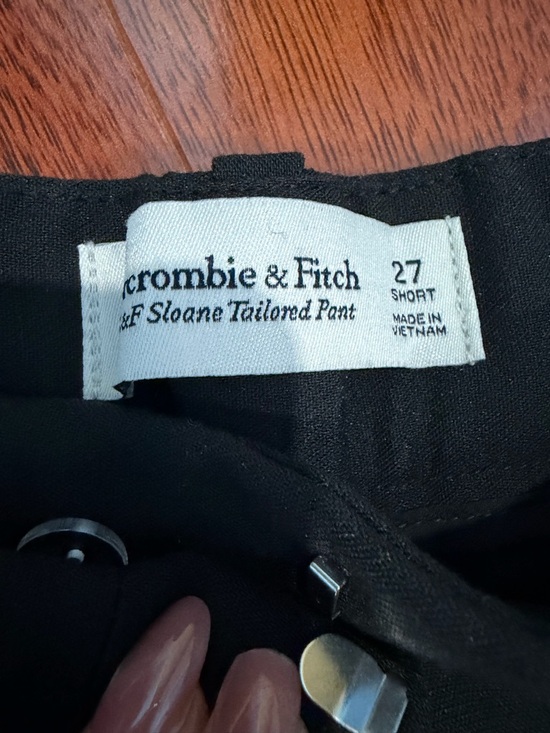 Abercrombie & Fitch Sloane Tailored Wide Leg Pant - Picture 3 of 4